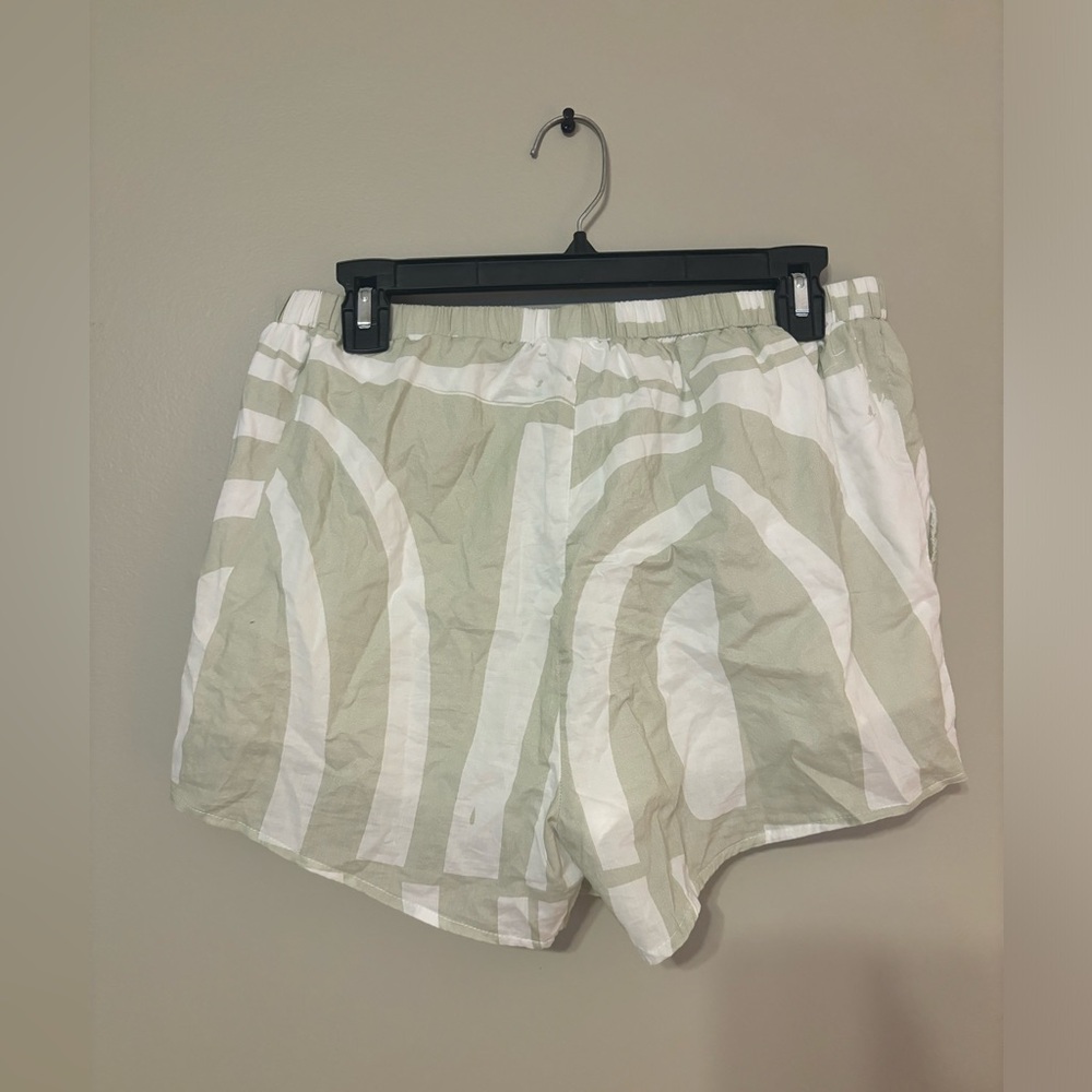 Revolve Shorts - Picture 2 of 3
